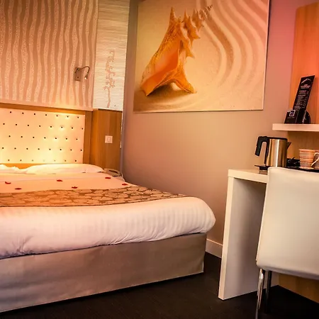 Logis - Arc En Ciel Et D'olonne Otel