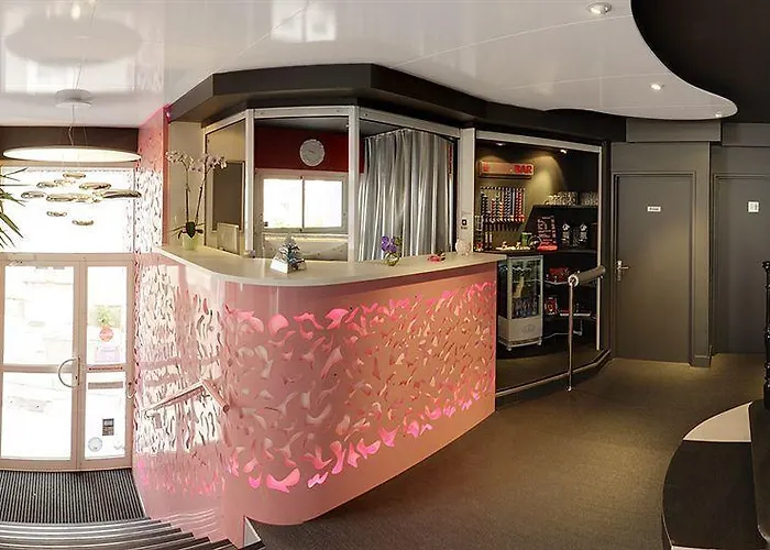 Hotel Logis - Arc En Ciel Et D'olonne 3*