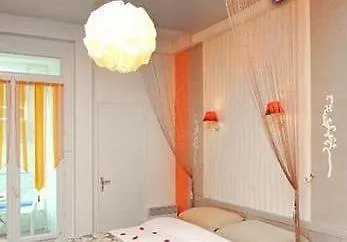 Logis - Arc En Ciel Et D'olonne 3*