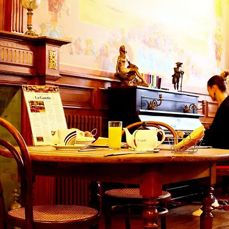 Logis - Hotel Arc En Ciel Et Spa Les Sables D'Olonne 3*