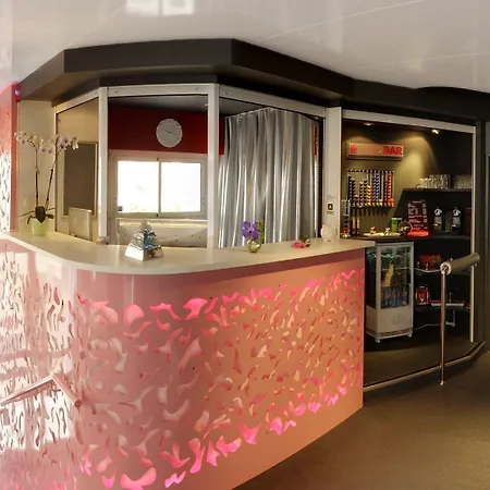 Отель Hotel Arc En Ciel Et Spa Les Sables D'Olonne Ле-Сабль-д’Олон