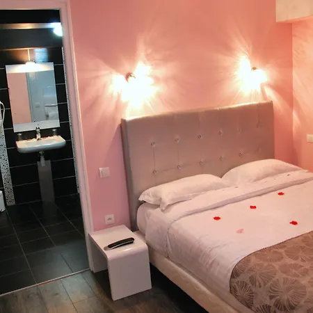 Logis - Hotel Arc En Ciel Et Spa Les Sables D'Olonne 3*