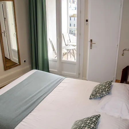 Logis - Arc En Ciel Et D'olonne 3*