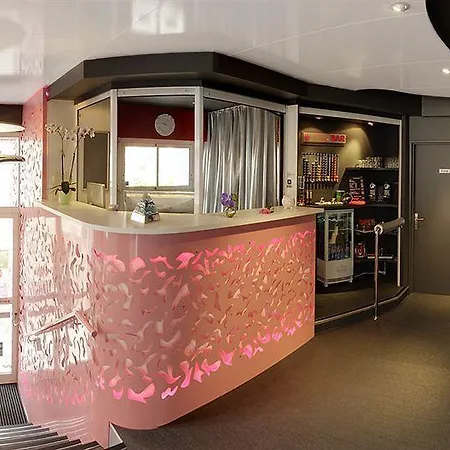 Hotel Logis - Arc En Ciel Et D'olonne 3*